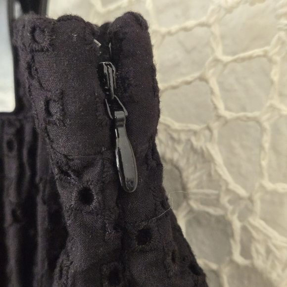 NWT H&M Black Eyelet Lace Embroidered School Girl Feminine Mini Skirt Size 14 - Picture 6 of 9